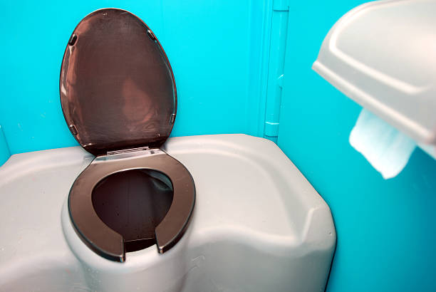 Best Portable restroom trailer rental  in Fayetteville, NC